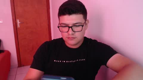 Snapshot of david_smit_ chatting on 2, 4, 2026 david smit online show from 2, 4, 2026