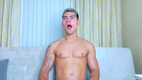 Snapshot of davidaponte017 chatting on 19, 11, 2025 davidaponte online show from 19, 11, 2025