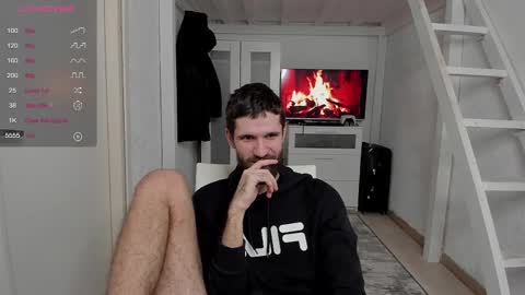 Snapshot of davidnowak chatting on 23, 12, 2024 David online show from 23, 12, 2024