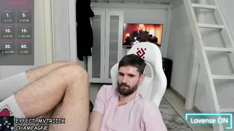 Snapshot of davidnowak chatting on 24, 1, 2025 David online show from 24, 1, 2025