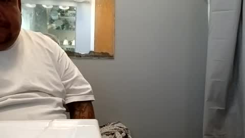 Snapshot of davidzhere222800 chatting on 10, 11, 2025 davidzhere222800 online show from 10, 11, 2025