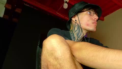 Snapshot of daviid_huge chatting on 25, 7, 2026 daviid_huge online show from 25, 7, 2026