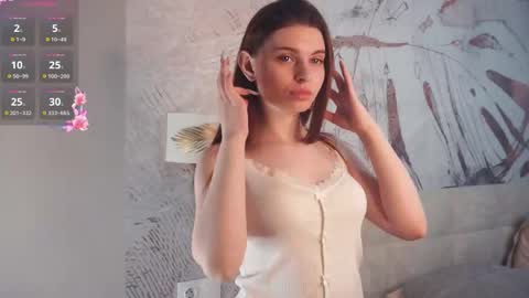 Snapshot of davinagreengo chatting on 27, 4, 2026 Louise online show from 27, 4, 2026