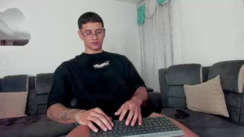 Snapshot of davis_alx chatting on 11, 7, 2026 davis instagram davis alx1 online show from 11, 7, 2026