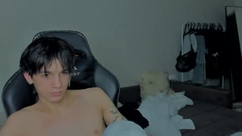 Snapshot of davisross chatting on 29, 12, 2024 davis online show from 29, 12, 2024