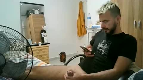 Snapshot of davomagno chatting on 26, 10, 2025 davomagno online show from 26, 10, 2025