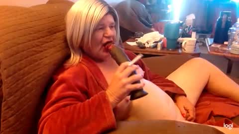 Snapshot of dawndoesall chatting on 22, 10, 2025 dawndoesall online show from 22, 10, 2025