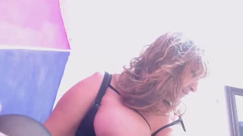 Snapshot of dayanasweet1 chatting on 24, 4, 2026 dayana online show from 24, 4, 2026