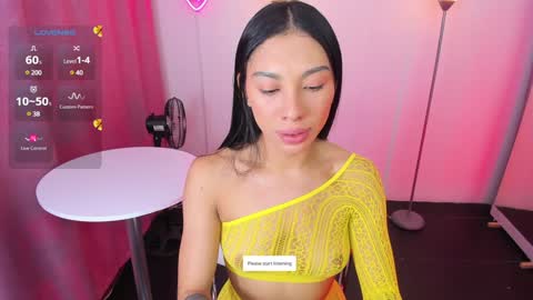 I am Dayanna  tecca online show from 24, 12, 2024