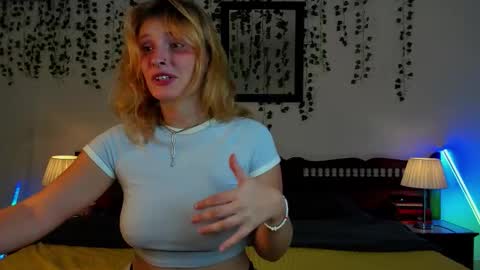 dayna_sunset online show from 17, 9, 2025