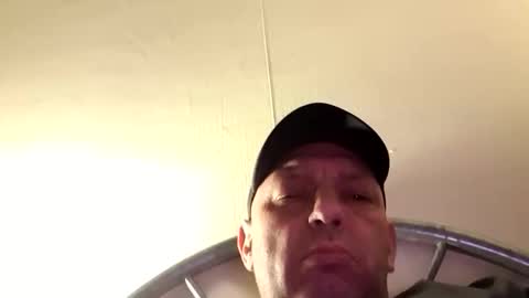 Snapshot of dazzaboxer chatting on 15, 11, 2025 dazzaboxer online show from 15, 11, 2025