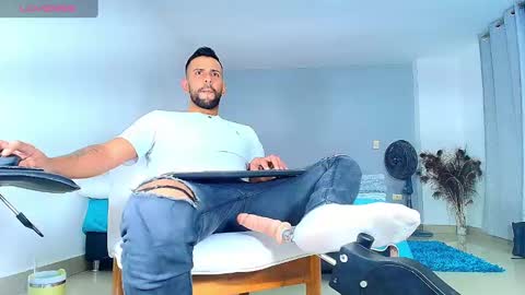 dcollins_ online show from 5, 3, 2025