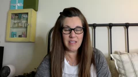 DDMolly online show from 5, 1, 2025