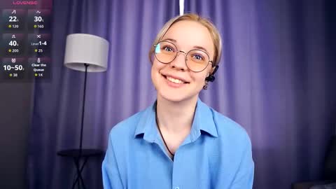 Charlie 18yo online show from 30, 9, 2025