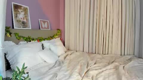 Snapshot of dearly_emily chatting on 12, 7, 2026 Emily GMT2 Mon 10 AM - 4 PM Wed 10 AM - 4 PM Thu 10 AM - 4 PM Fri 10 AM - 4 PM Sat 10 AM - 4 PM online show from 12, 7, 2026