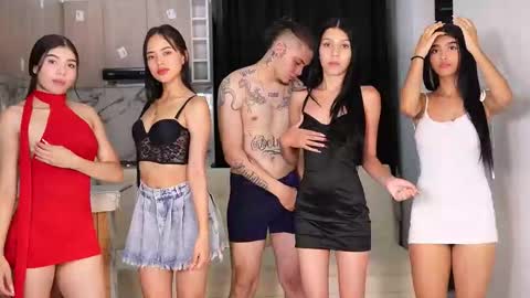 Hannah - Annie - Alisson online show from 27, 9, 2025