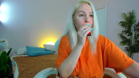 Debbie Mon Tue Fri Sun Sat GMT 3 1000am - 0400pm  online show from 24, 2, 2026