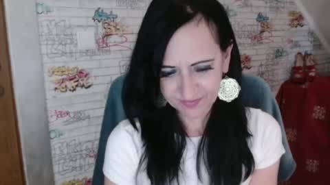 DebraMilf online show from 25, 6, 2026