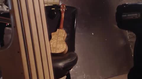 decarabas22 online show from 12, 4, 2026