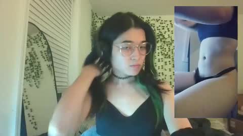 Snapshot of deciduousdoll chatting on 4, 10, 2025 deciduousdoll online show from 4, 10, 2025