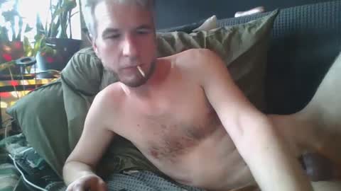 Snapshot of deebo1987 chatting on 2, 1, 2025 Deen online show from 2, 1, 2025