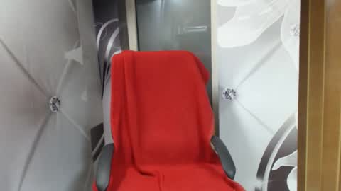 hi guys i m a cute milf i m here for good time and nice people pls be respectfool and enjoy me online show from 2, 11, 2025