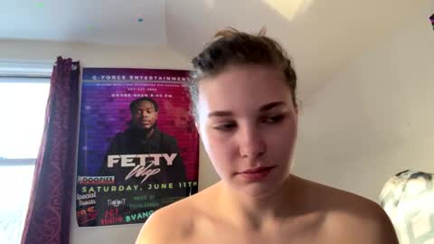 deepthroatqueen33 online show from 29, 3, 2026
