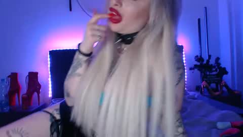 Snapshot of deewhitee chatting on 25, 2, 2025 Jenna online show from 25, 2, 2025