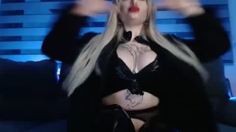 Snapshot of deewhitee chatting on 8, 3, 2025 Jenna online show from 8, 3, 2025