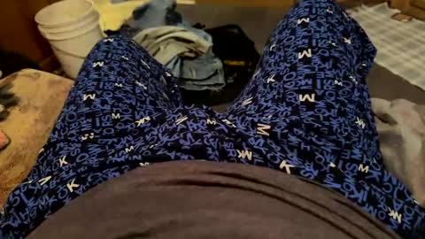 deezenutz64 online show from 13, 4, 2026