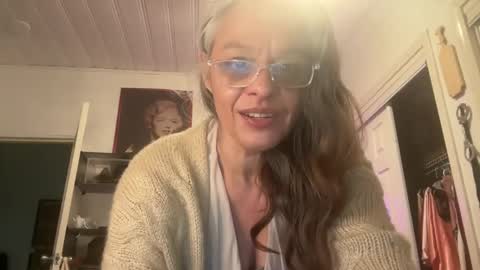 Tori online show from 12, 10, 2025