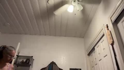 Tori online show from 5, 11, 2025