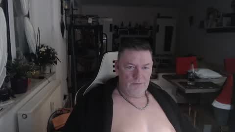 deinprinz2312 online show from 2, 1, 2025