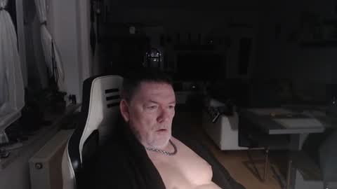 deinprinz2312 online show from 19, 1, 2025