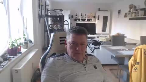 deinprinz2312 online show from 12, 2, 2025