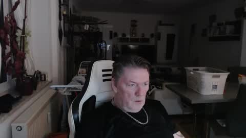 Snapshot of deinprinz2312 chatting on 1, 2, 2026 deinprinz2312 online show from 1, 2, 2026