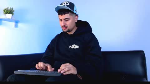  DEIVY  online show from 20, 4, 2026