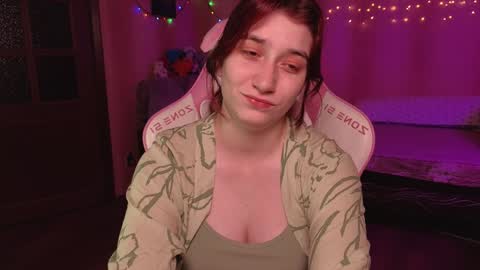 Snapshot of deizysweet chatting on 4, 1, 2025 Princess Potato online show from 4, 1, 2025