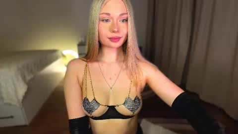 Snapshot of delanona chatting on 30, 6, 2026 Dia online show from 30, 6, 2026