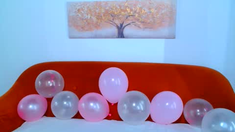Snapshot of deliciaalove chatting on 13, 10, 2025 deliciaalove online show from 13, 10, 2025