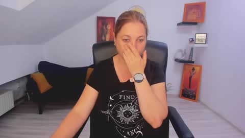 Snapshot of deliciouslolly chatting on 25, 5, 2026 DeliciousLolly online show from 25, 5, 2026