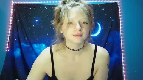 DelilaLove3412 online show from 19, 2, 2025