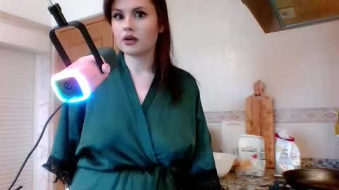 dellacrush_ online show from 27, 2, 2025