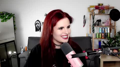 dellacrush_ online show from 11, 10, 2025