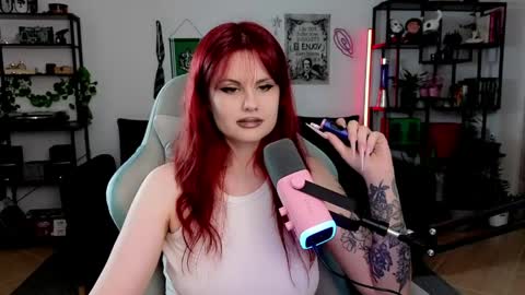 Snapshot of dellacrush_ chatting on 6, 6, 2026 dellacrush_ online show from 6, 6, 2026