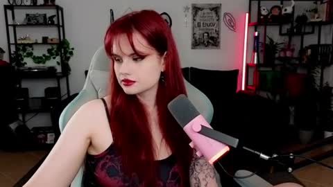 Snapshot of dellacrush_ chatting on 8, 6, 2026 dellacrush_ online show from 8, 6, 2026