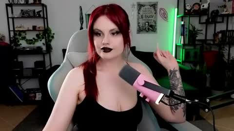 Snapshot of dellacrush_ chatting on 9, 6, 2026 dellacrush_ online show from 9, 6, 2026