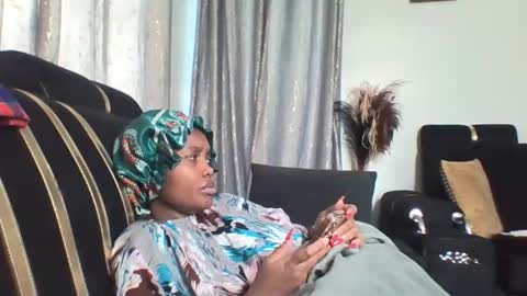 dellarine517299 online show from 16, 4, 2026