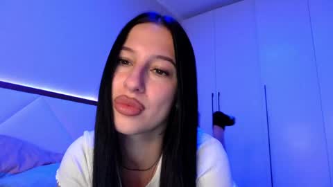 delly_love online show from 3, 6, 2026