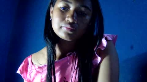 Snapshot of delorahoneyy chatting on 18, 7, 2026 Angels online show from 18, 7, 2026